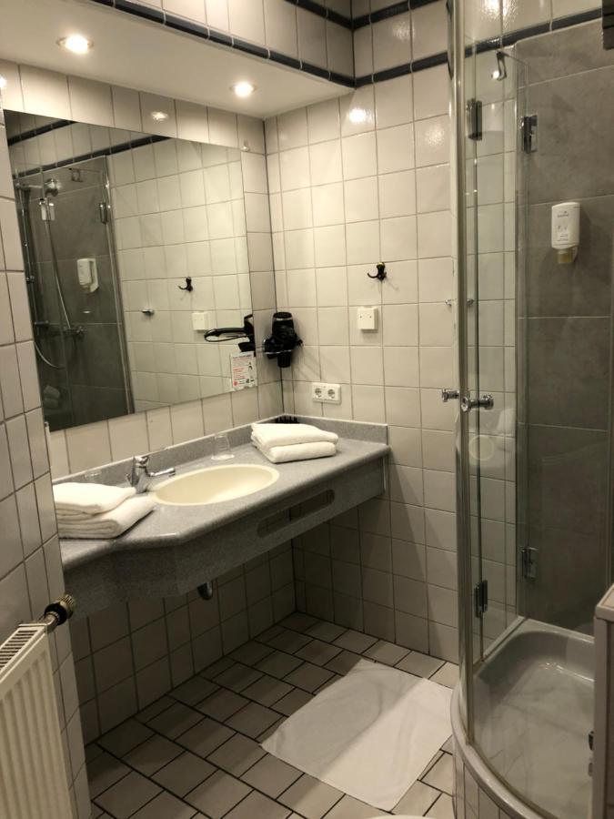 Hotel Restaurant Zum Neuling Bochum Esterno foto